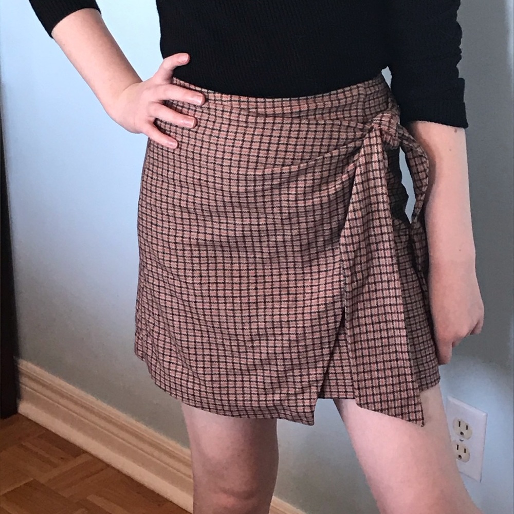 Stylish Wilfred Faux wrap skirt